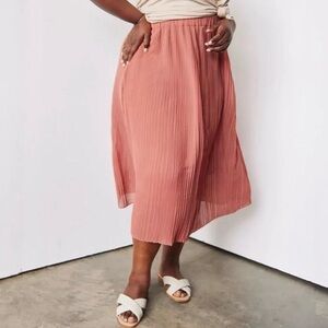 Able Bessie Pleated Skirt 2X in Mauve